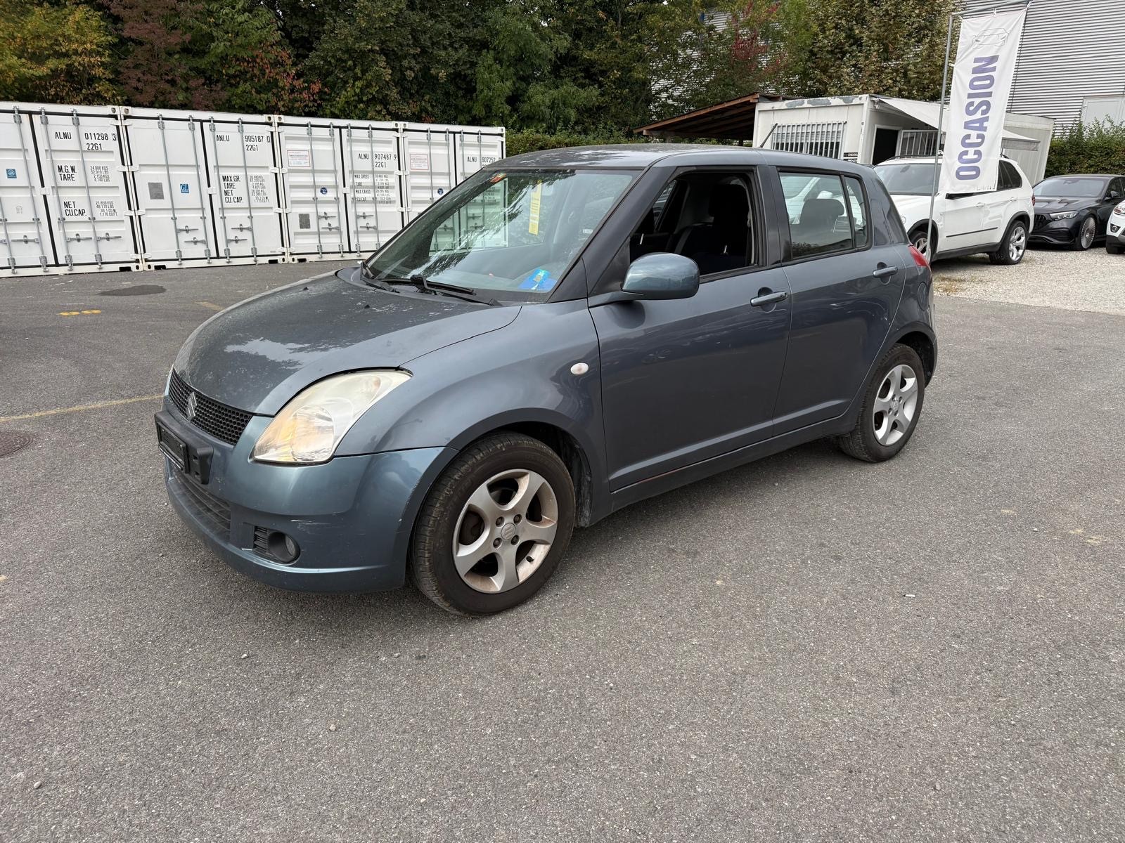SUZUKI Swift 1.3i 16V GL Top 4x4-image-3