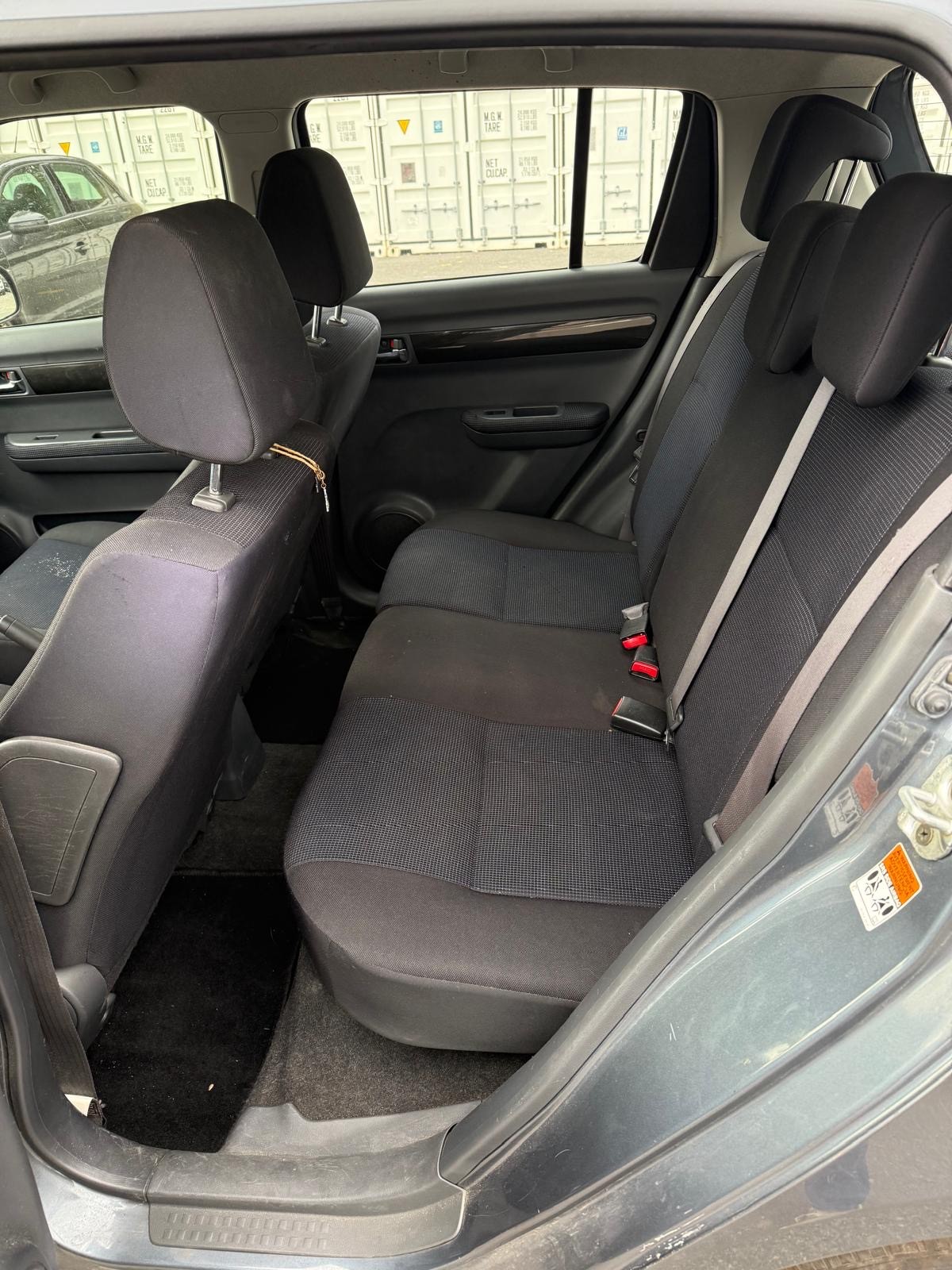 SUZUKI Swift 1.3i 16V GL Top 4x4-image-5