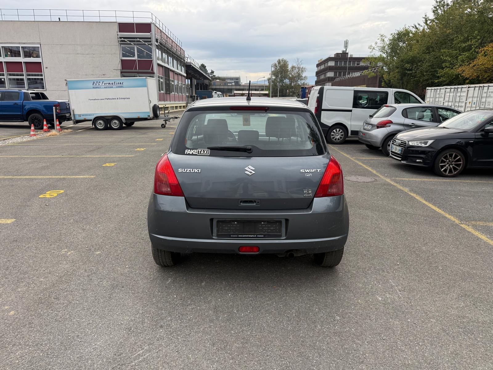 SUZUKI Swift 1.3i 16V GL Top 4x4-image-2