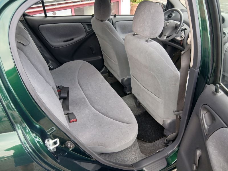 TOYOTA Yaris 1.3 Linea Luna-image-7