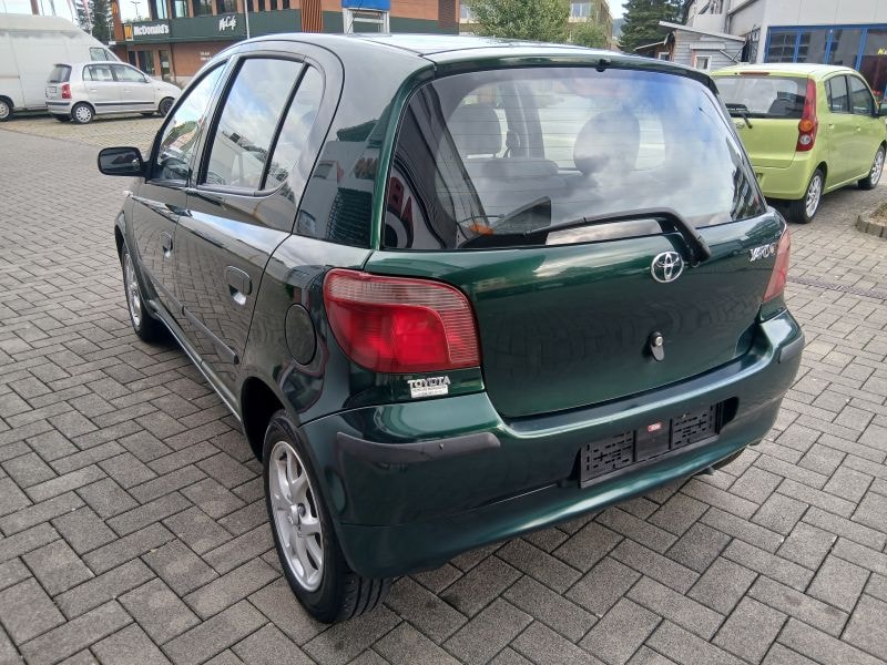 TOYOTA Yaris 1.3 Linea Luna-image-2