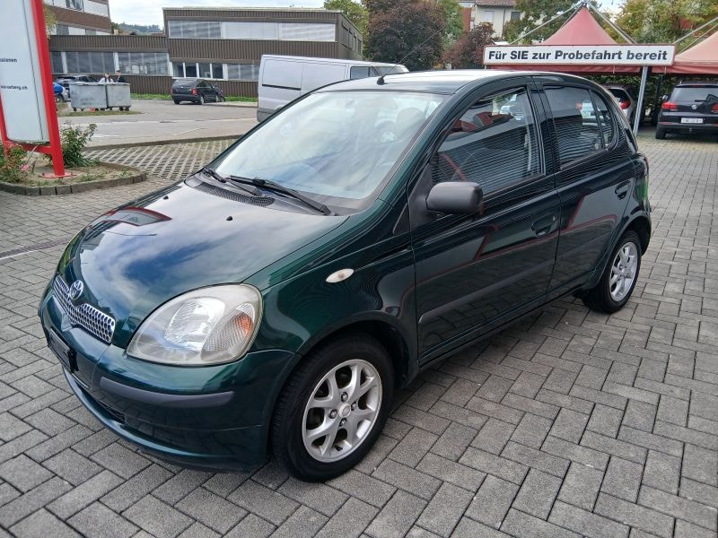 TOYOTA Yaris 1.3 Linea Luna-image-3