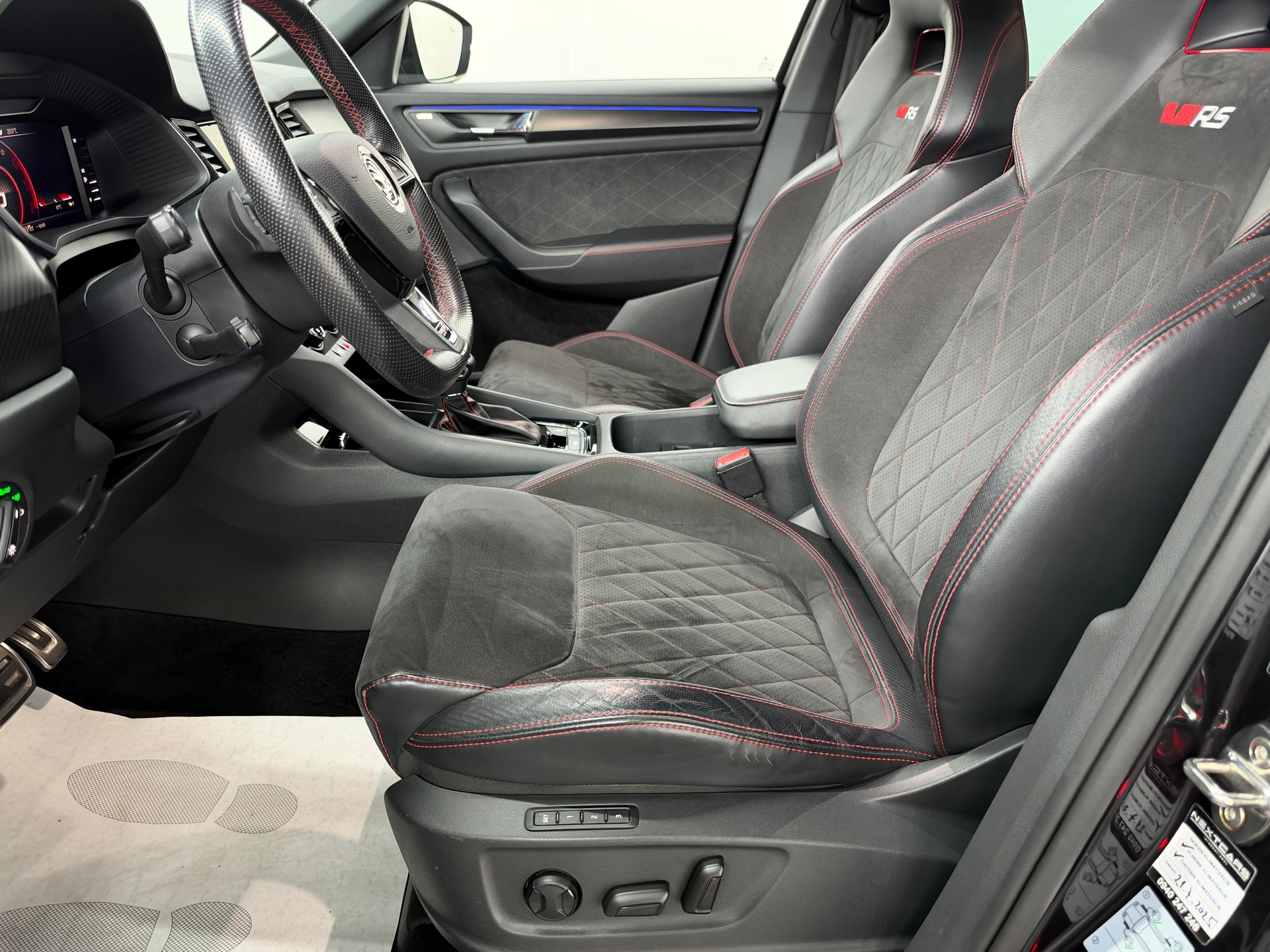 SKODA Kodiaq 2.0 Bi-TDI SCR RS 4x4 DSG-image-13