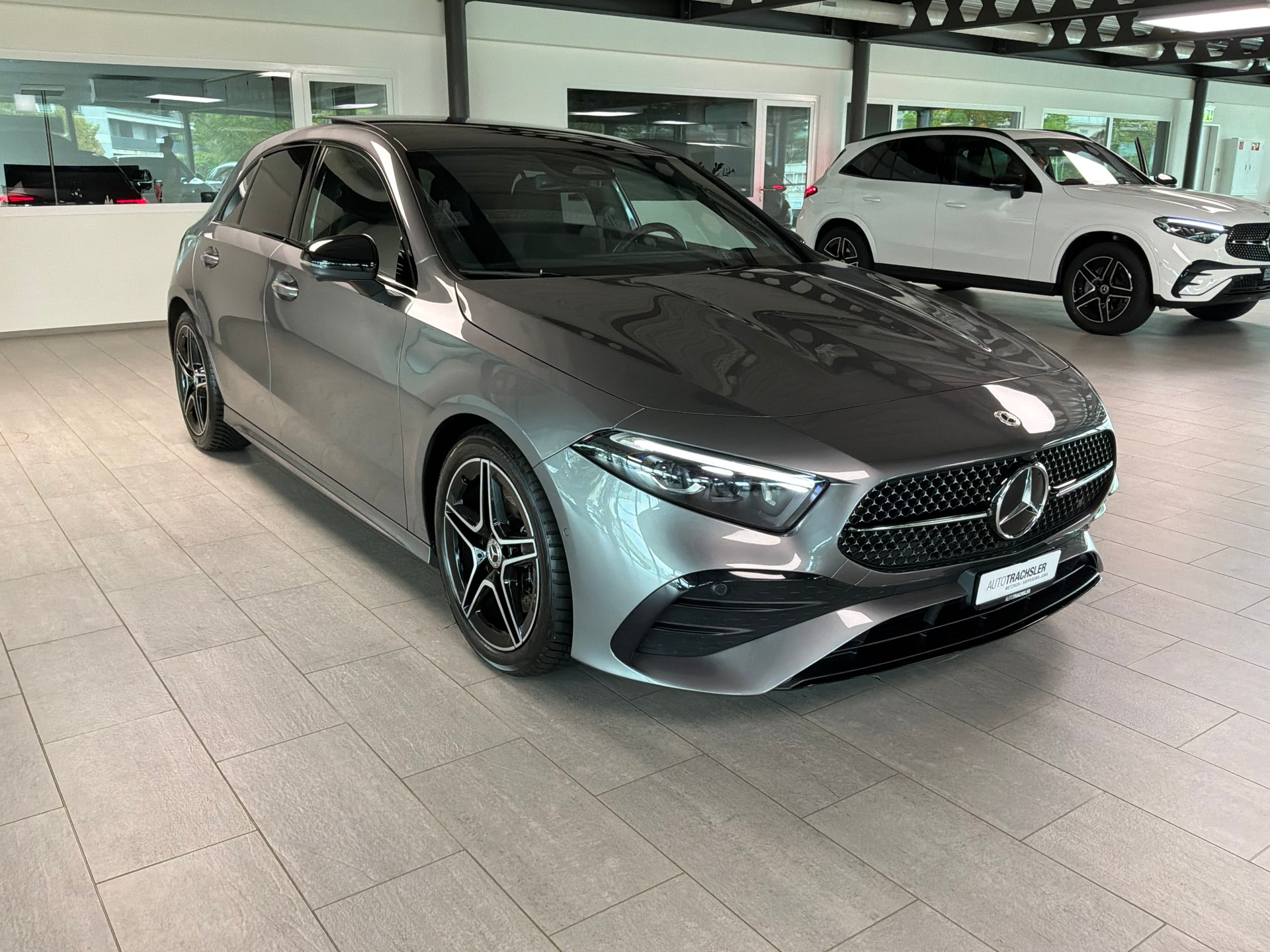 MERCEDES-BENZ A 220 4Matic 8G-DCT-image-2