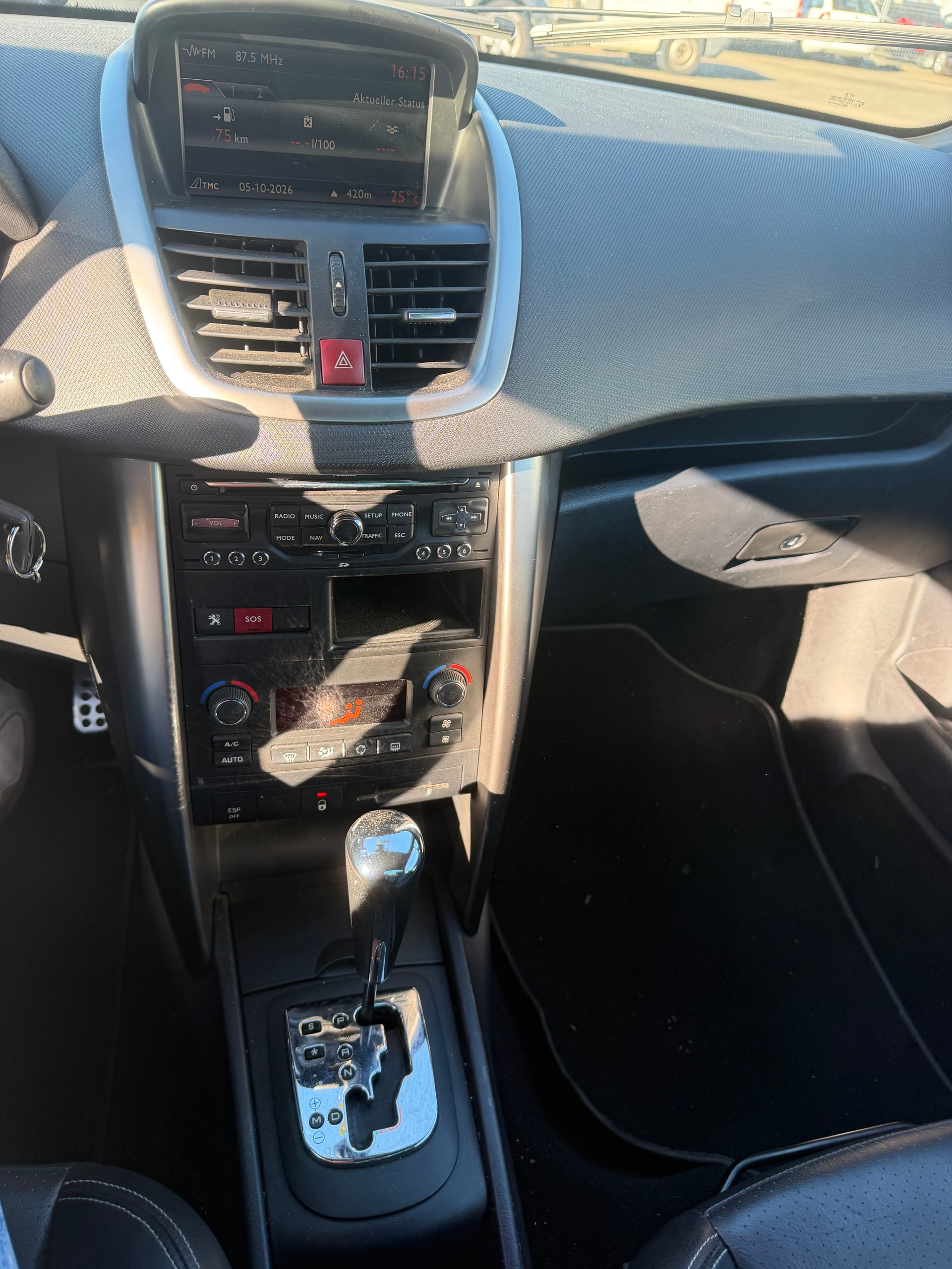 PEUGEOT 207 CC 1.6 16V Allure Automatic-image-8