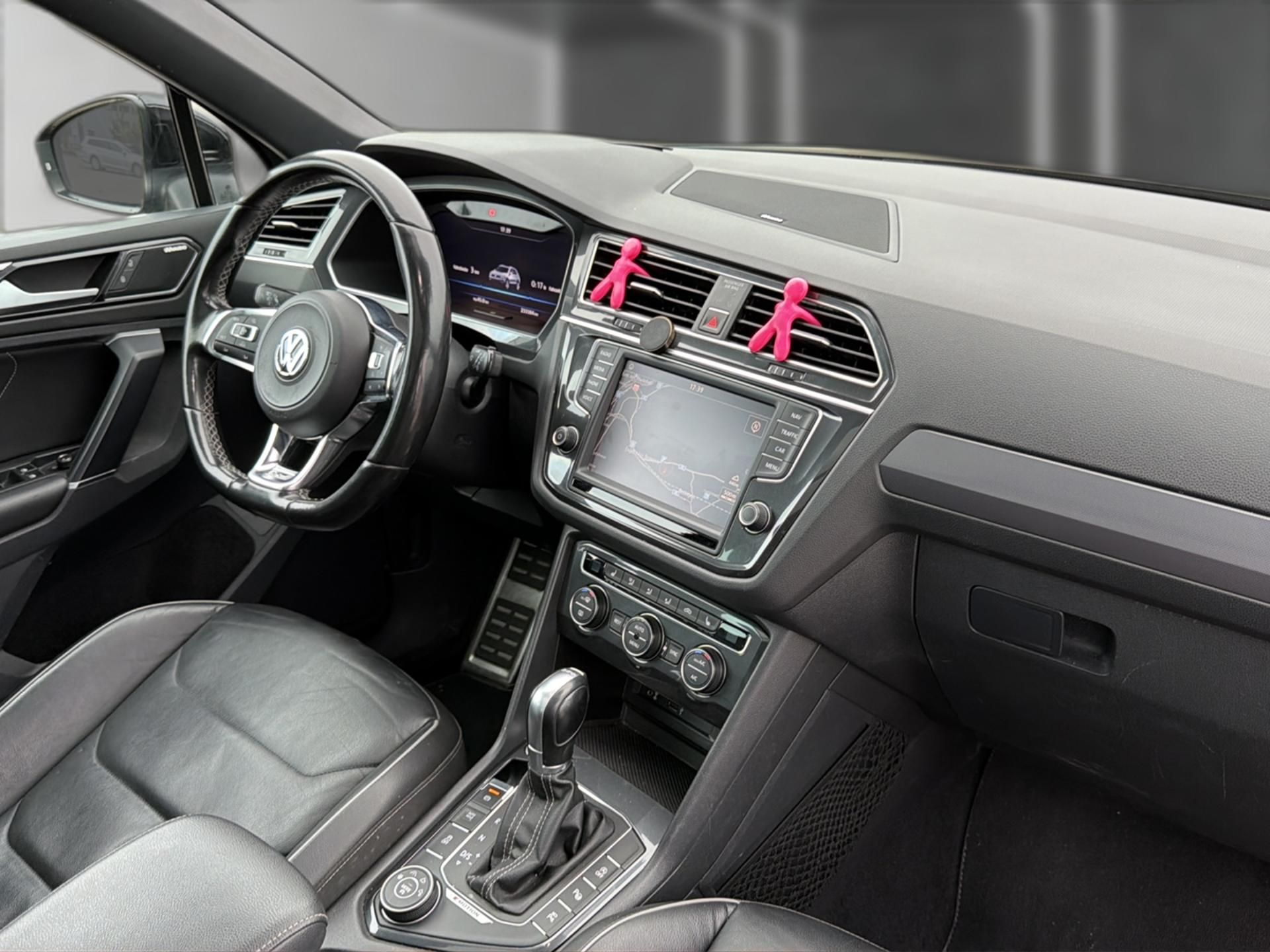 VW Tiguan 2.0 TDI BMT Highline 4Motion-image-14