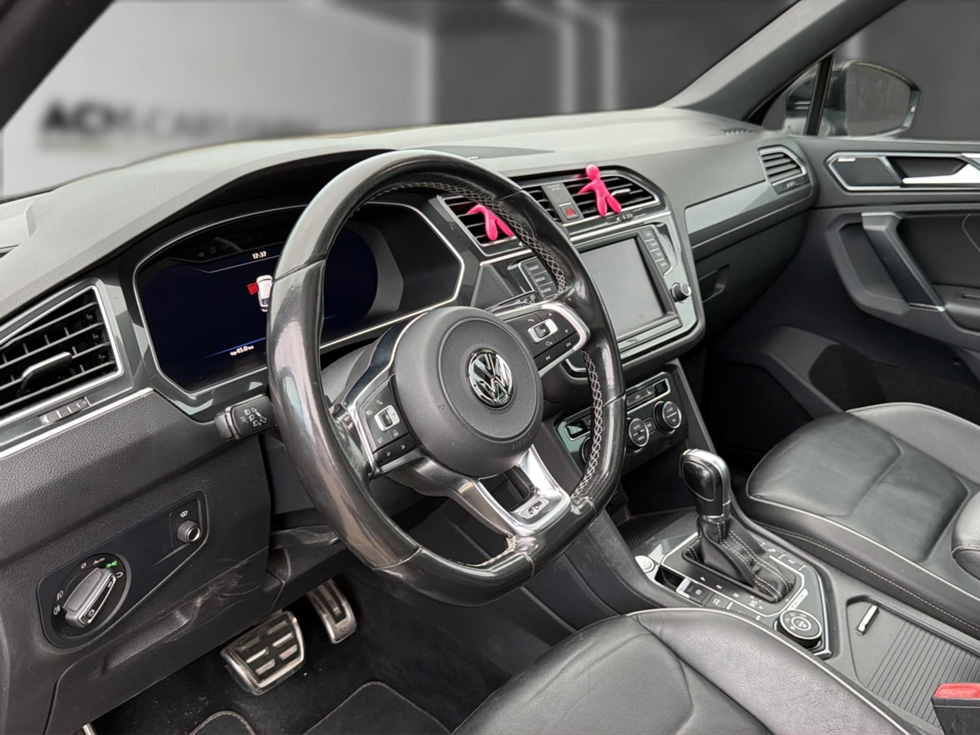 VW Tiguan 2.0 TDI BMT Highline 4Motion-image-9