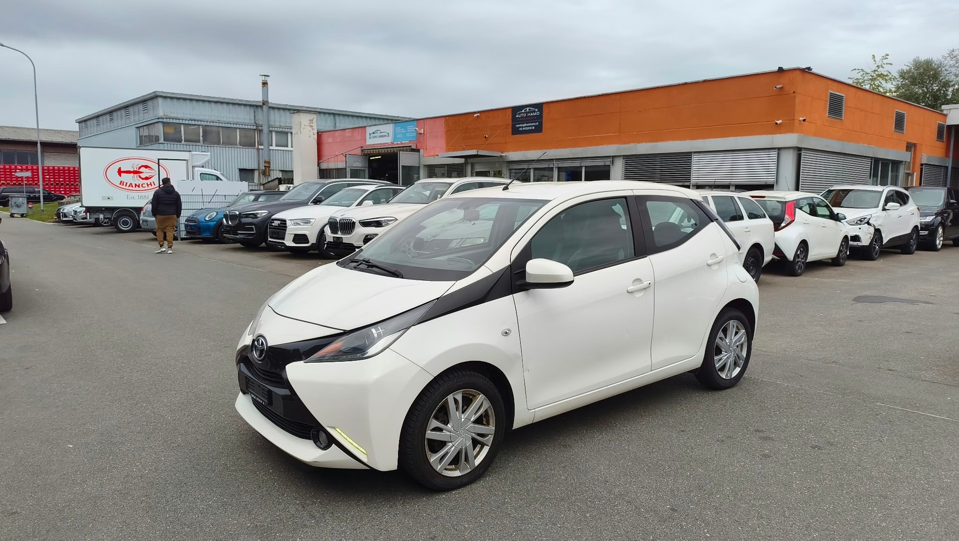 TOYOTA Aygo 1.0 VVT-i x-play