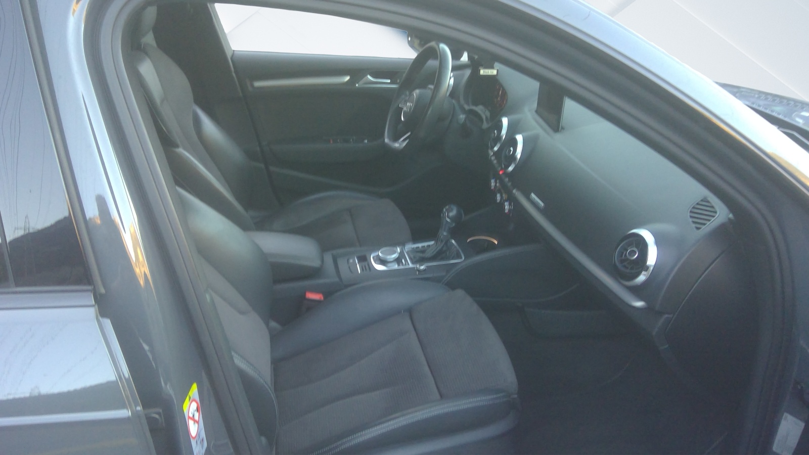AUDI A3 Sportback 2.0 TFSI quattro S-tronic-image-4