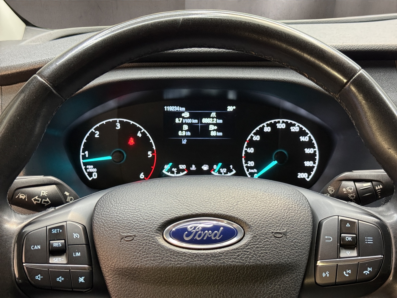 FORD Transit Custom 320 L1H1 Trend A-image-17
