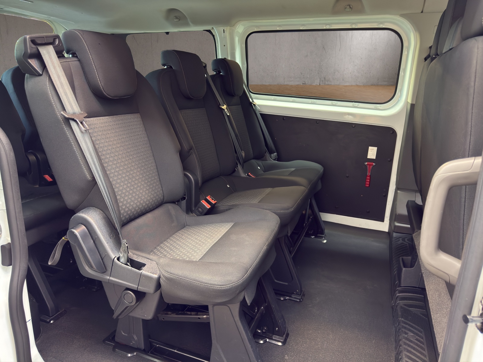 FORD Transit Custom 320 L1H1 Trend A-image-6