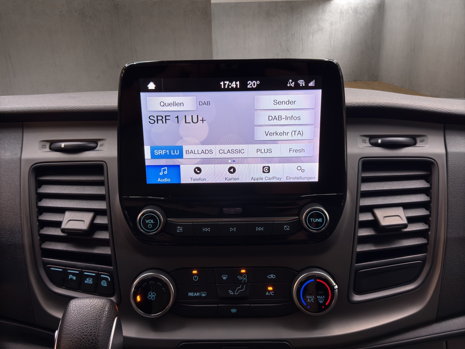 FORD Transit Custom 320 L1H1 Trend A-image-13