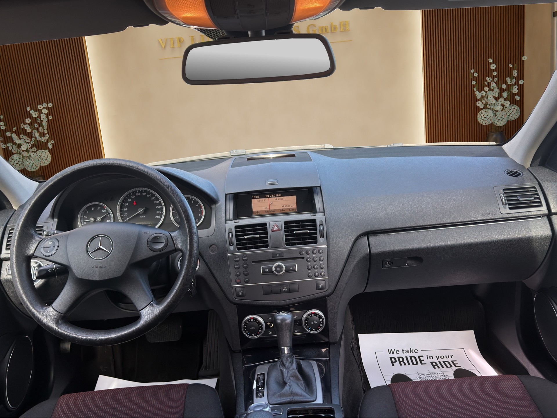 MERCEDES-BENZ C 180 CGI BlueEfficiency Avantgarde Automatic-image-11