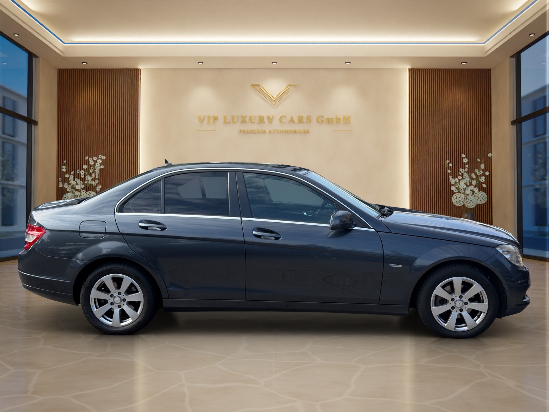 MERCEDES-BENZ C 180 CGI BlueEfficiency Avantgarde Automatic-image-6