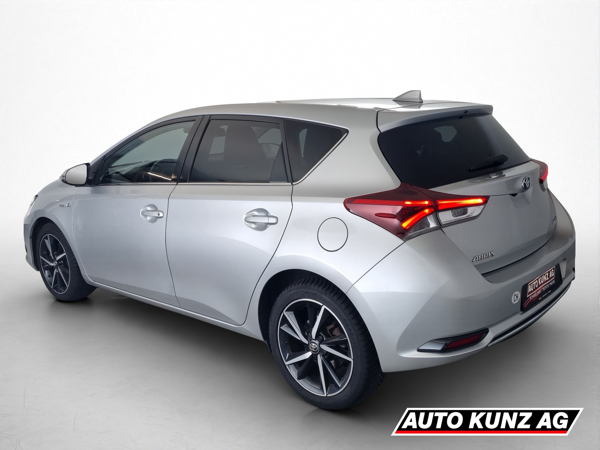 TOYOTA Auris 1.8 HSD Trend-showroom-element-3