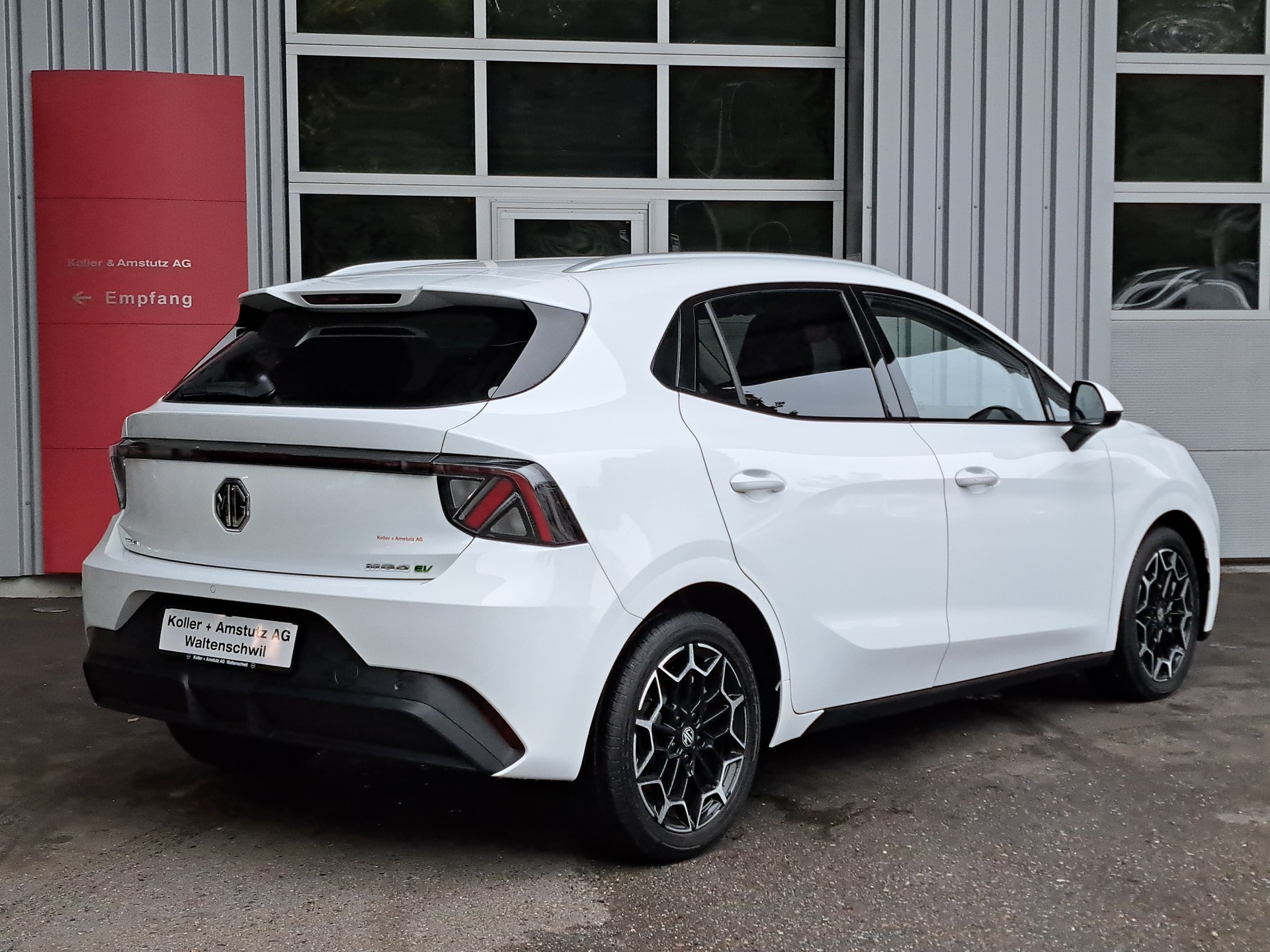 MG 4 EV Urban 54kWh Premium-image-5