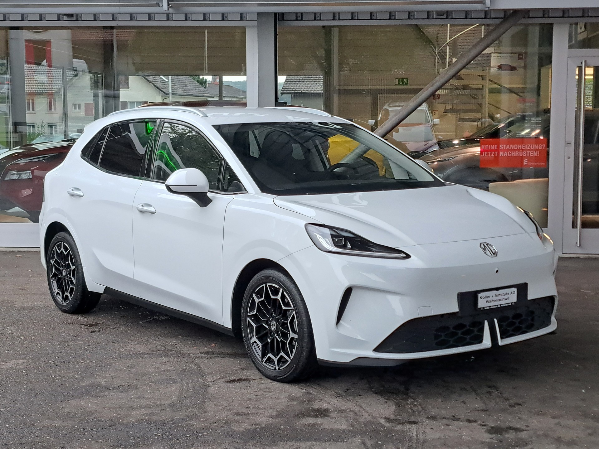 MG 4 EV Urban 54kWh Premium-image-7