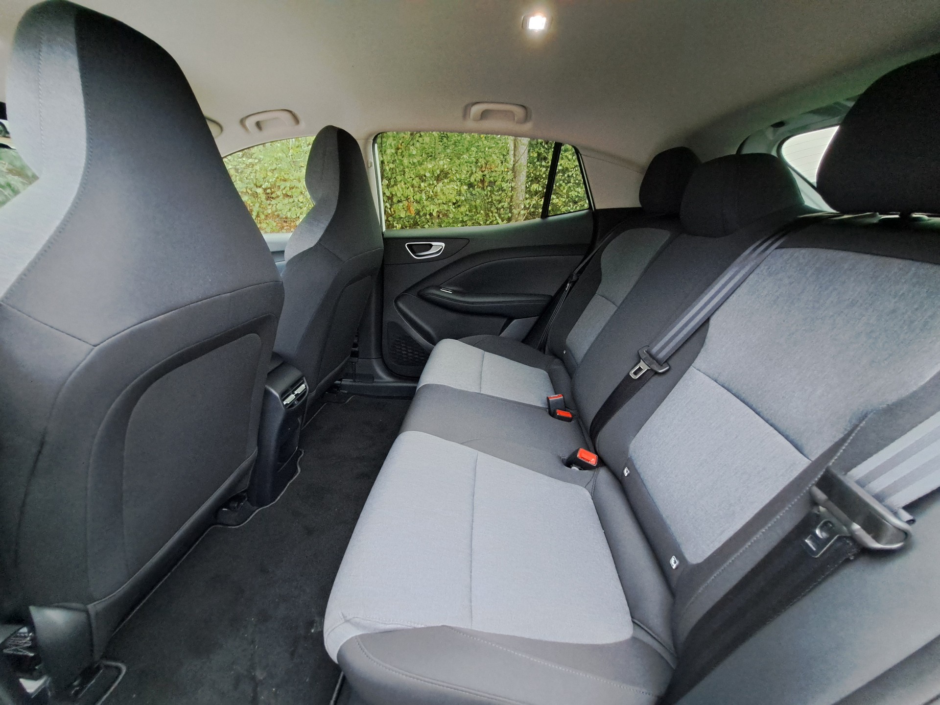 MG 4 EV Urban 54kWh Premium-image-10