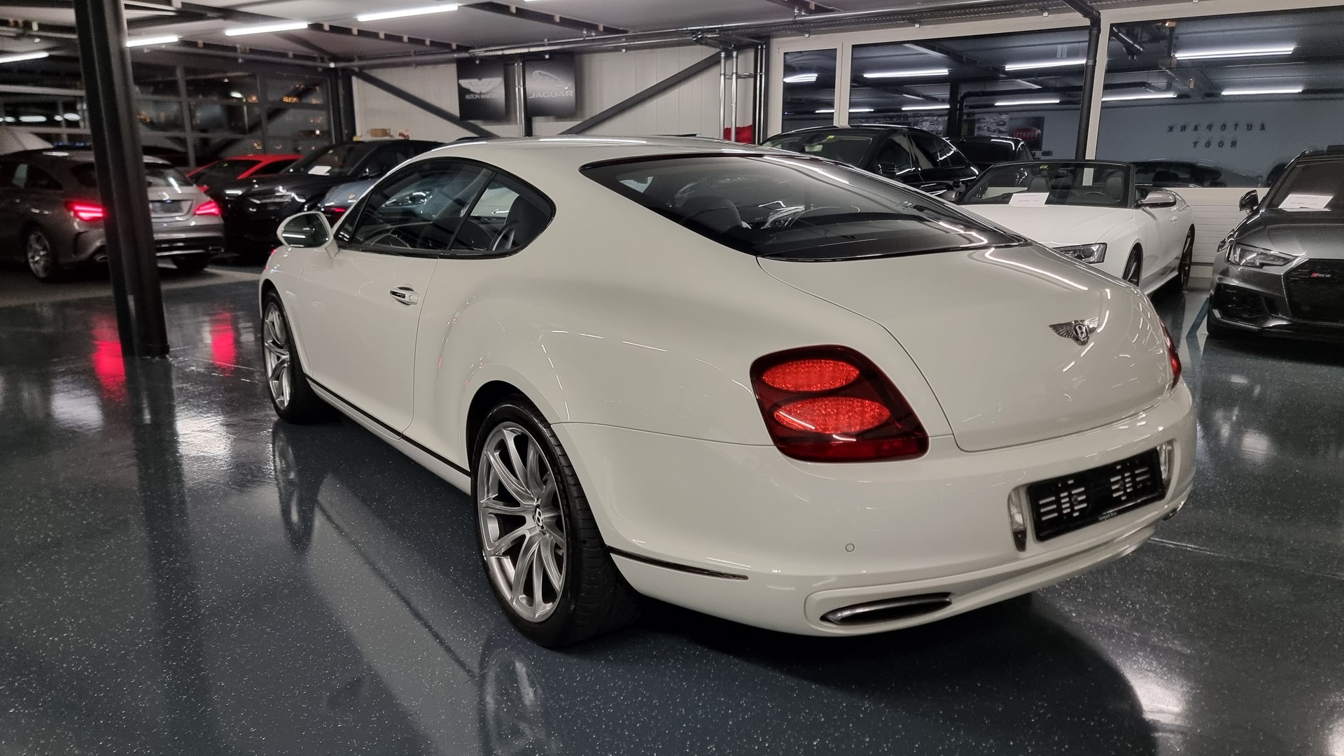 BENTLEY Continental Supersports 6.0-image-8