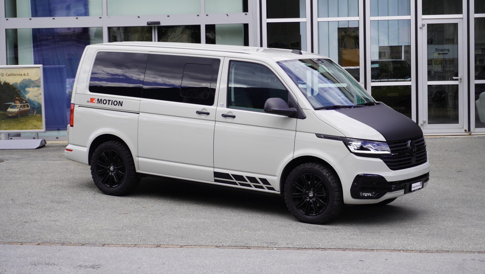 VW T6.1 2.0 TDI Caravelle 4Motion DSG-showroom-element-1