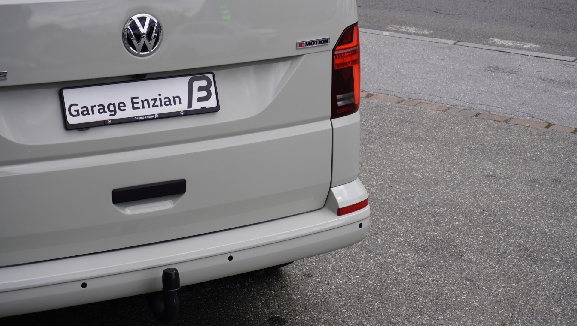 VW T6.1 2.0 TDI Caravelle 4Motion DSG-image-12