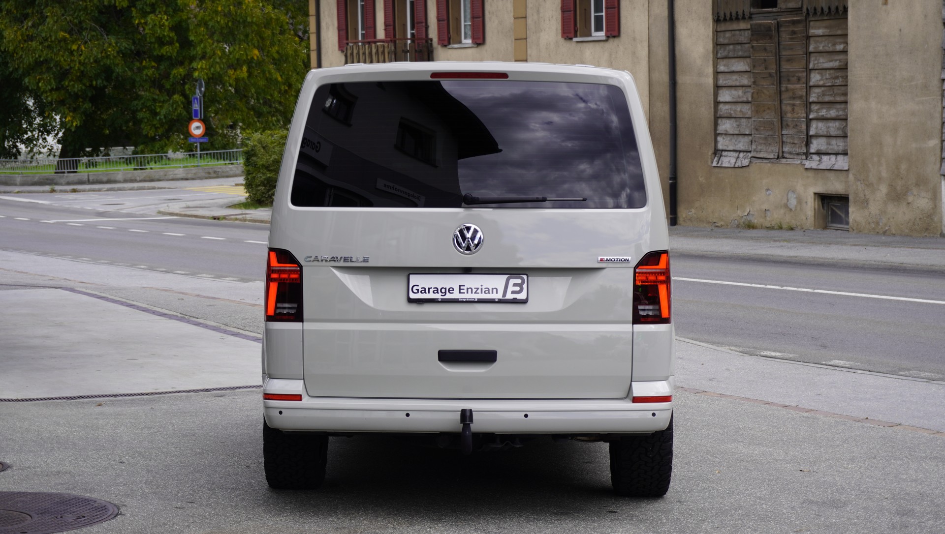 VW T6.1 2.0 TDI Caravelle 4Motion DSG-image-4