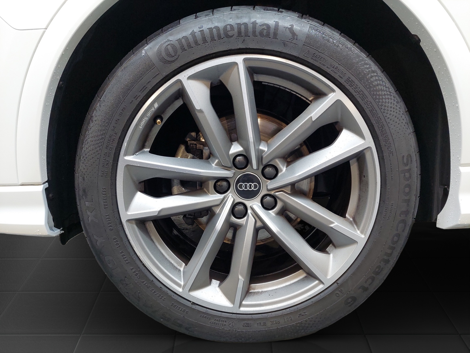 AUDI Q3 35 TDI S line quattro S-tronic-image-11