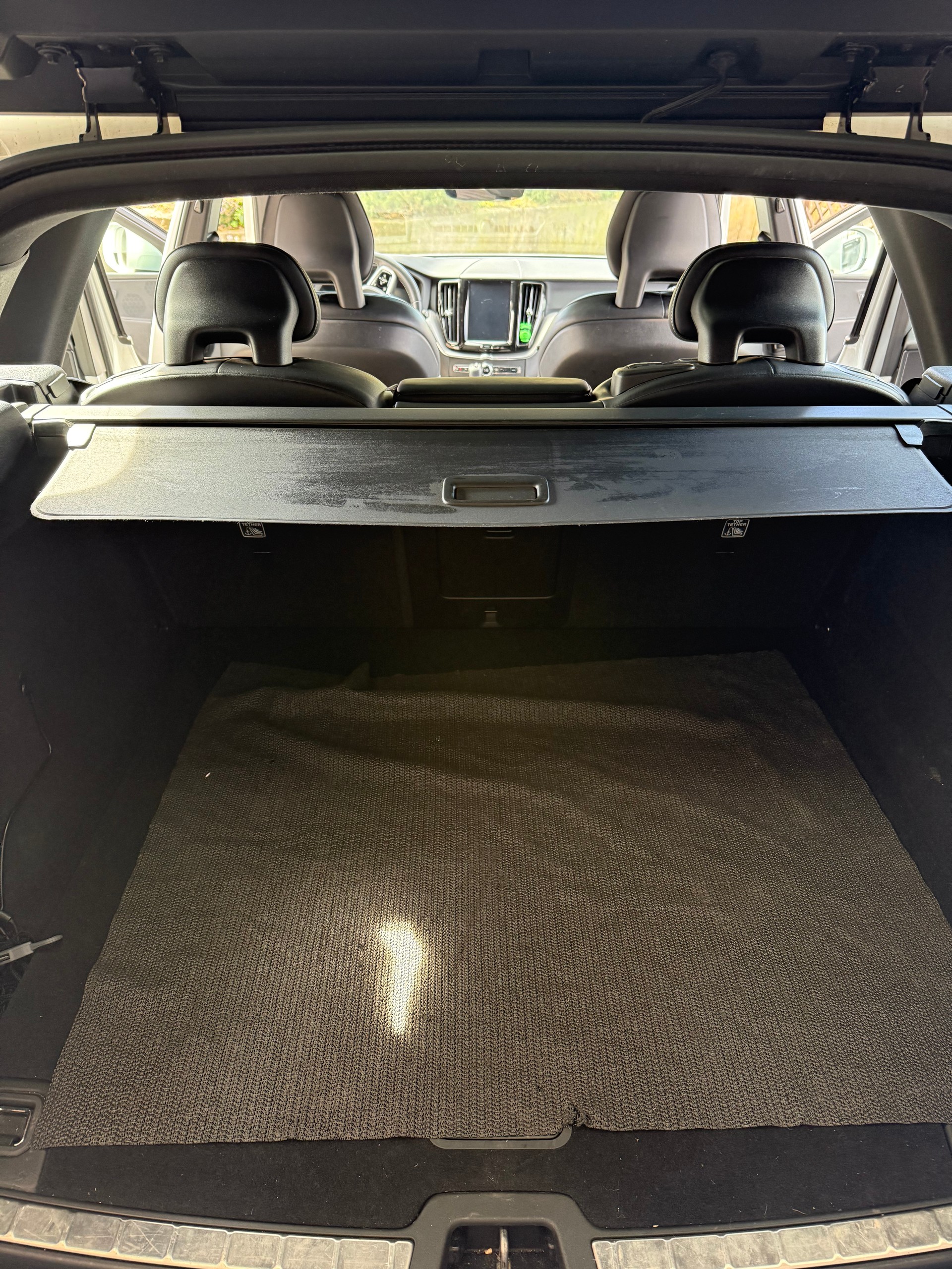 VOLVO XC60 D4 AWD R-Design-image-10