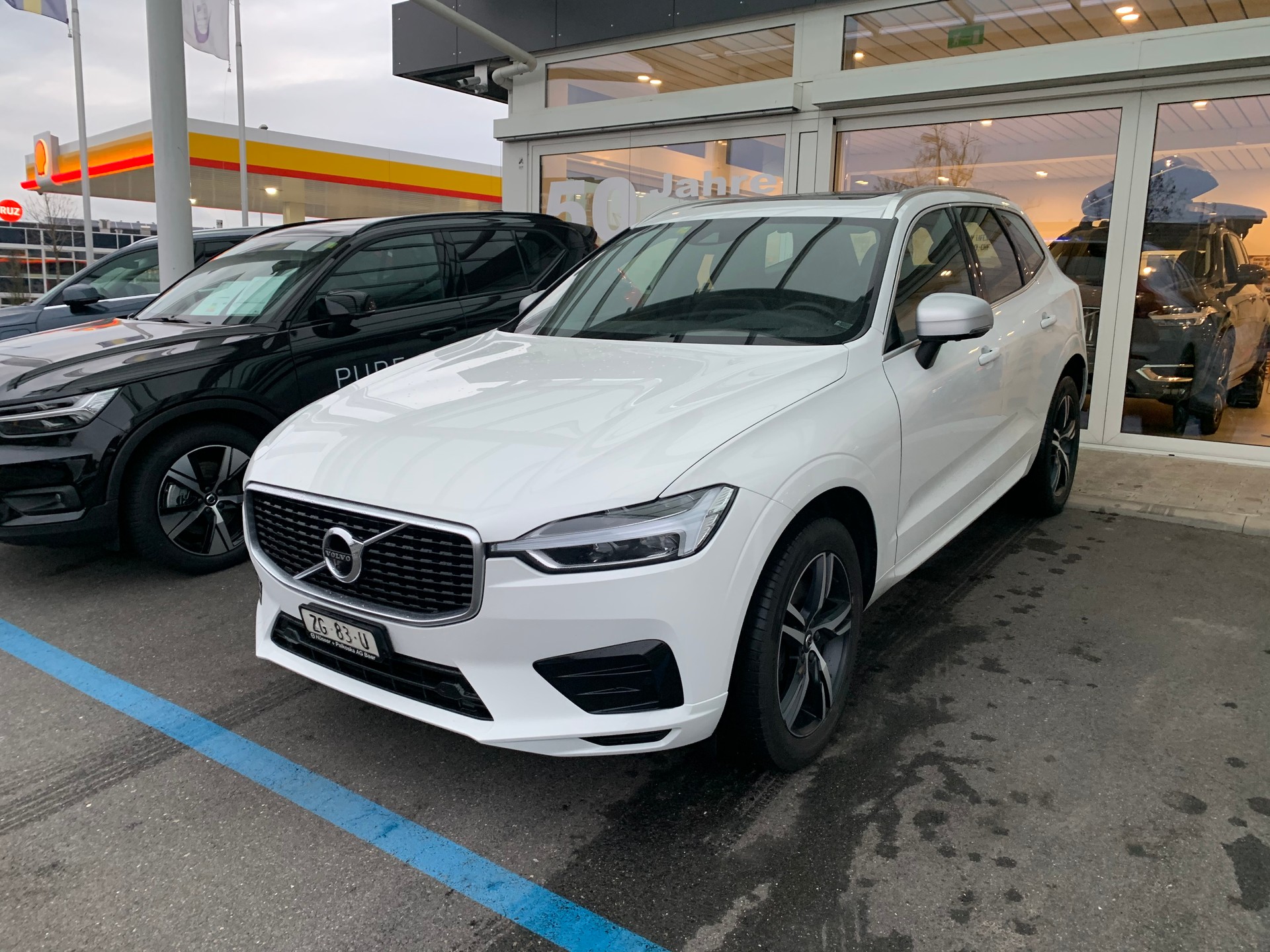 VOLVO XC60 D4 AWD R-Design-image-5