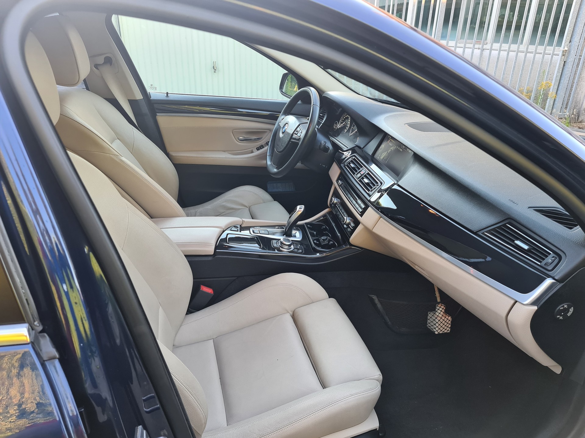 BMW 525d Steptronic-image-7