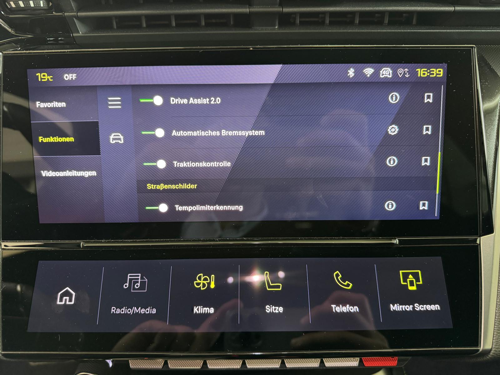 PEUGEOT 308 1.6 PHEV 225 GT-image-14
