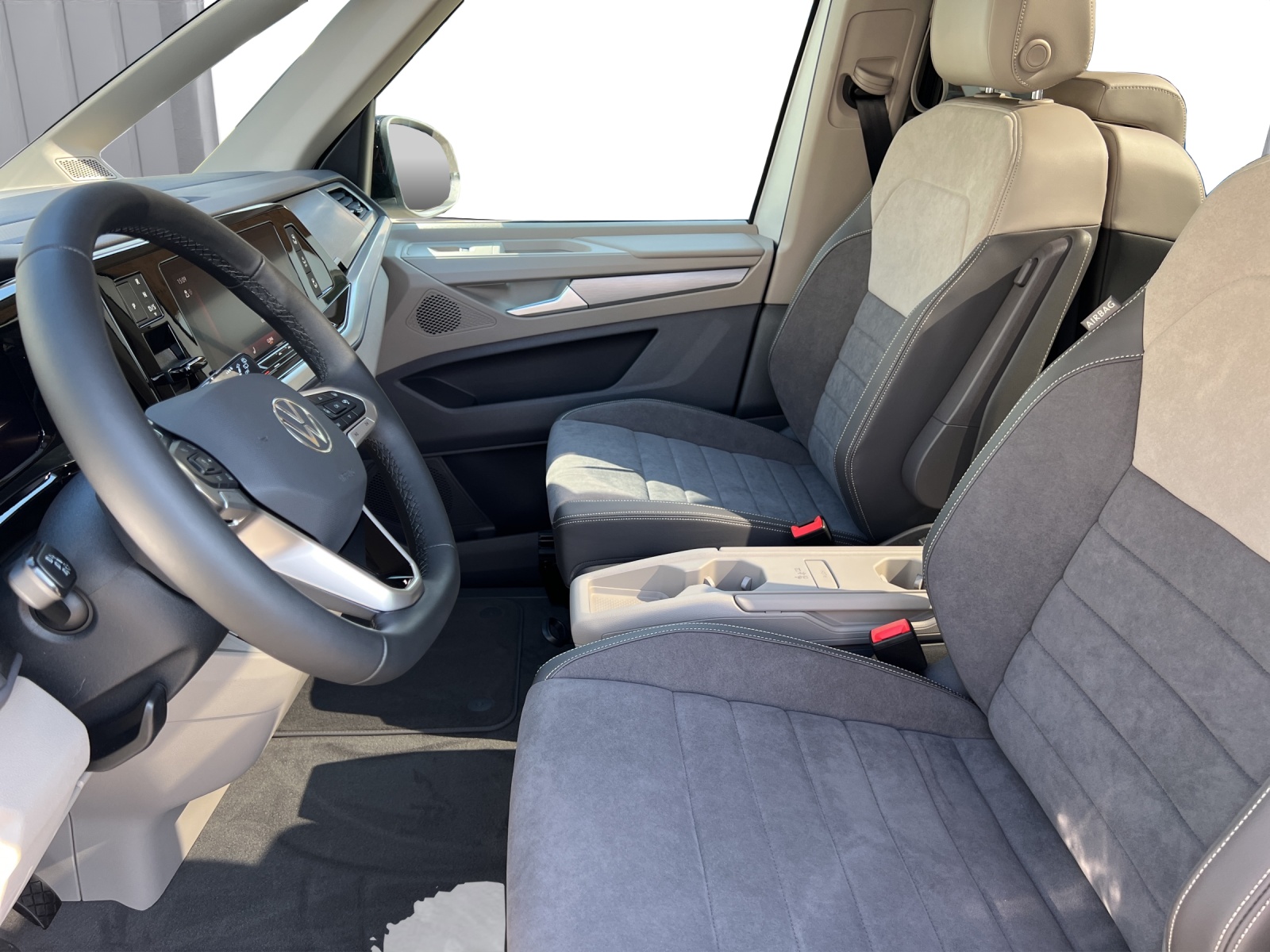 VW Multivan 2.0 TSI Life Edition DSG Lang-image-9