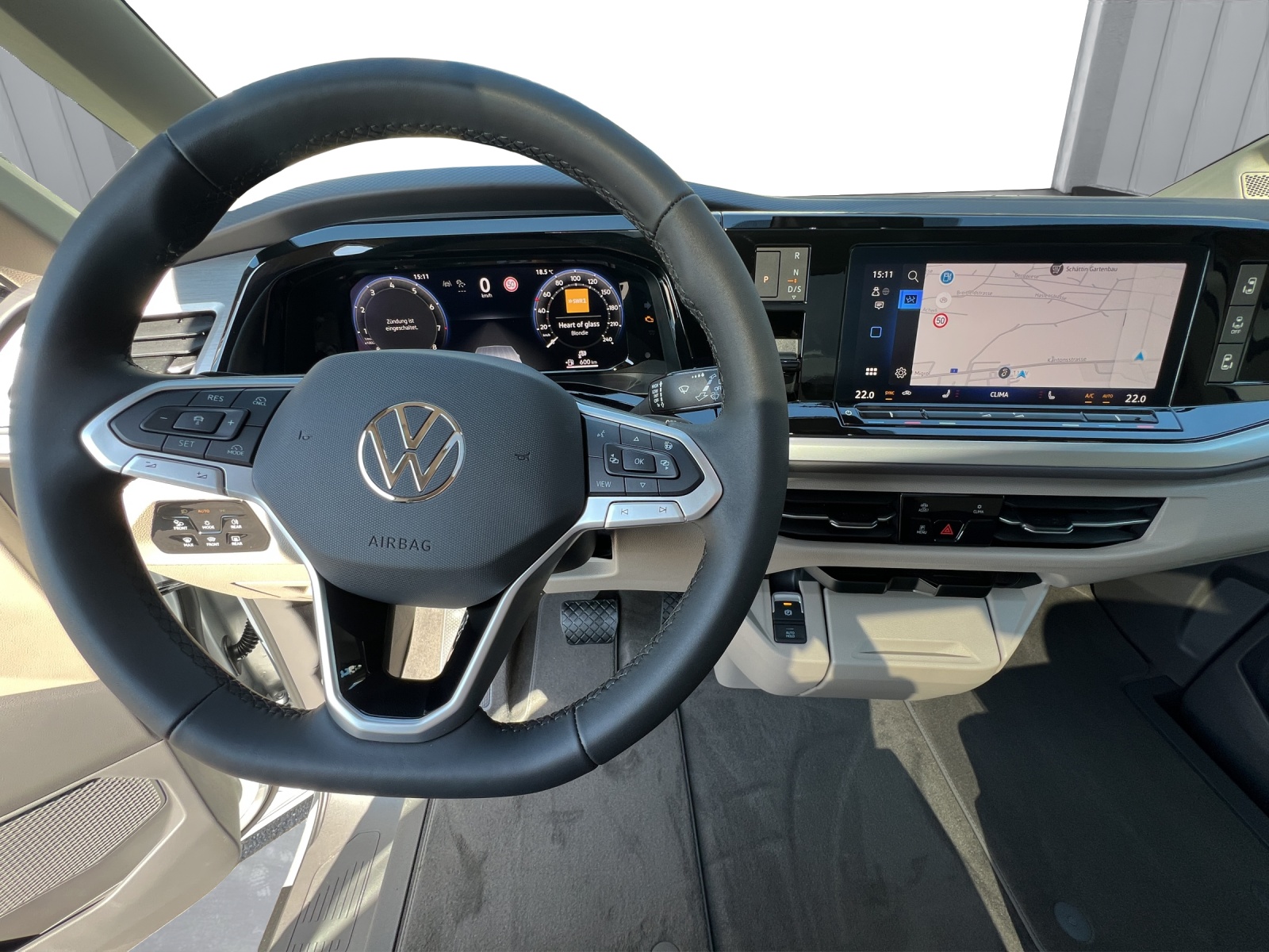 VW Multivan 2.0 TSI Life Edition DSG Lang-image-11