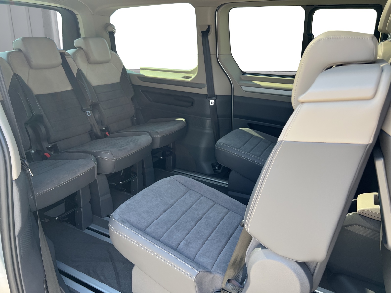 VW Multivan 2.0 TSI Life Edition DSG Lang-image-10