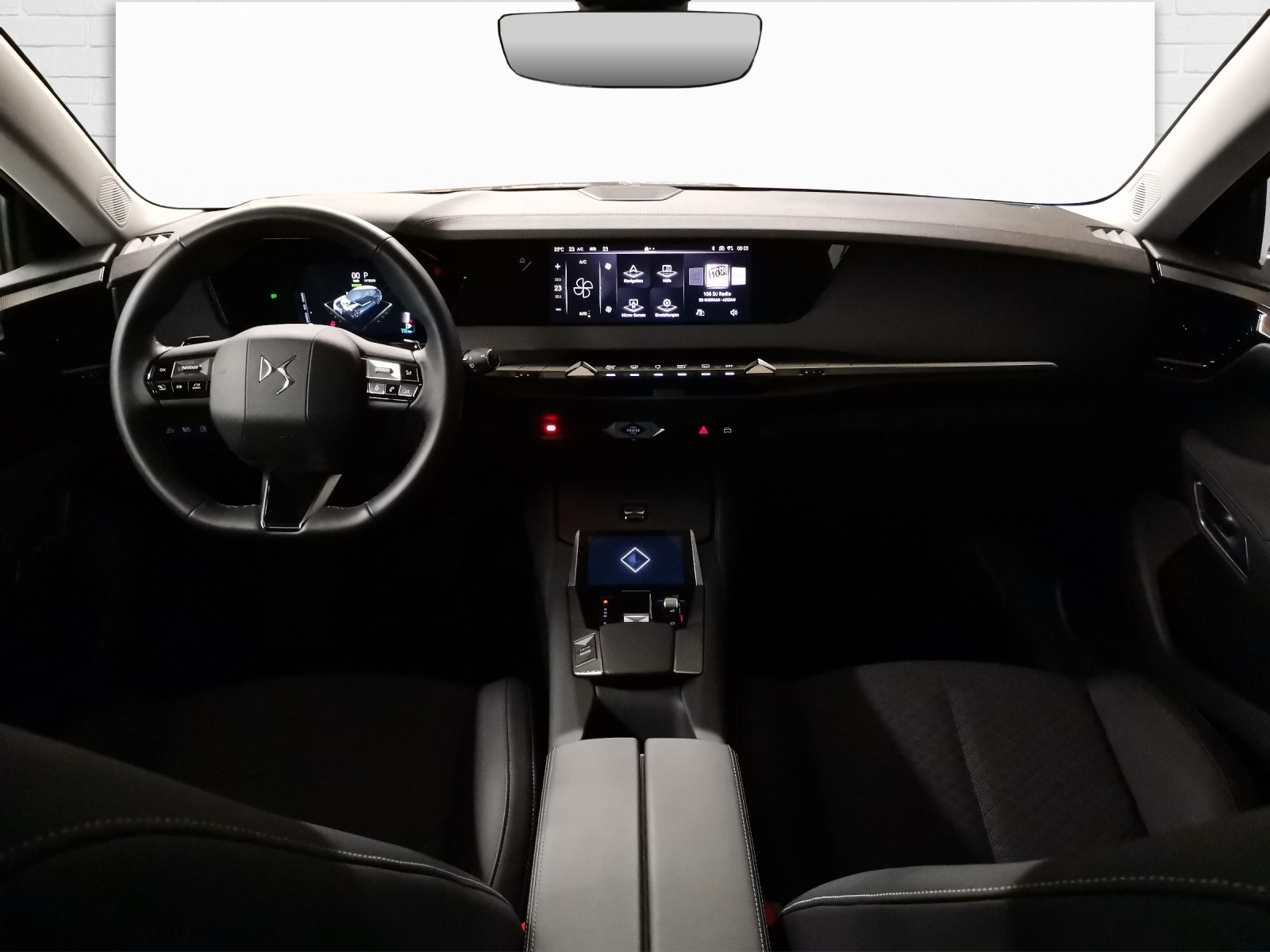 DS AUTOMOBILES DS4 1.6 E-Tense Trocadero-image-7