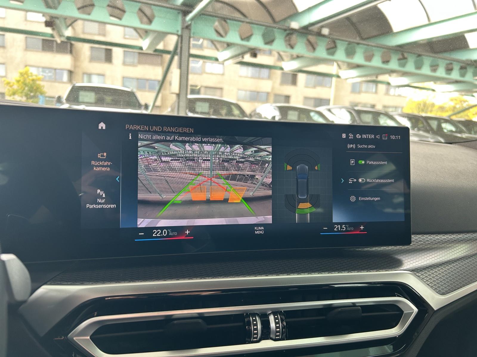 BMW 330d xDrive SAG Touring-image-14