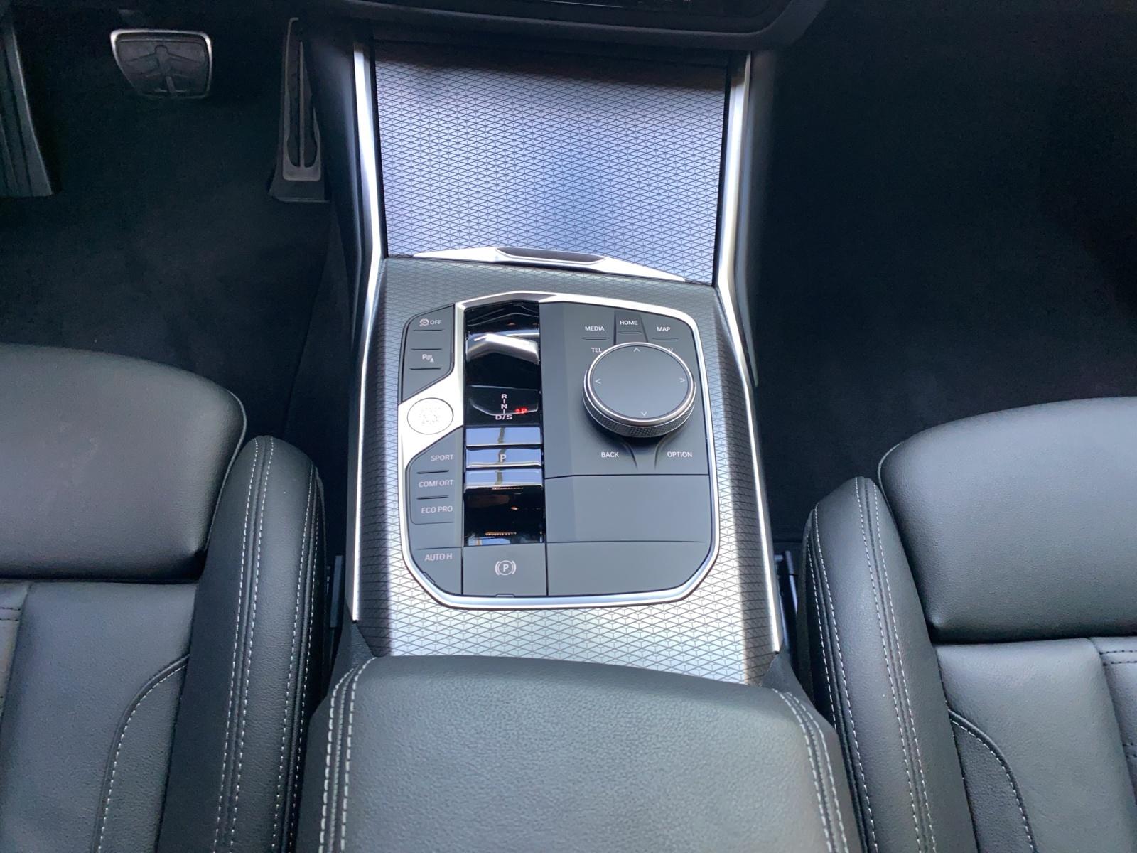 BMW 330d xDrive SAG Touring-image-7