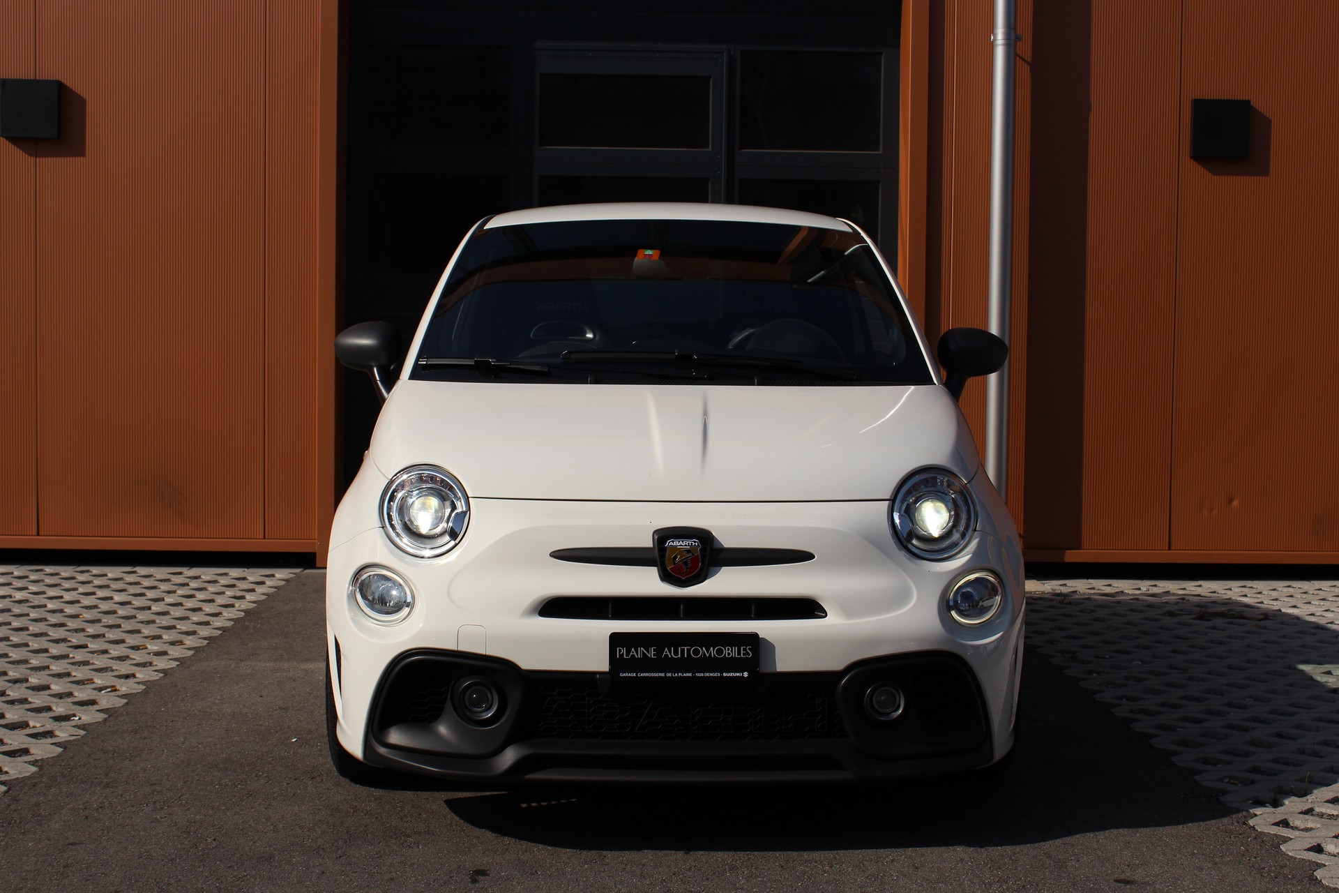 FIAT 595 1.4 16V Turbo Abarth Competizione - "Pack Carbone * Echappement Monza * GPS * Aide au Station. * Distribution faite"-image-1