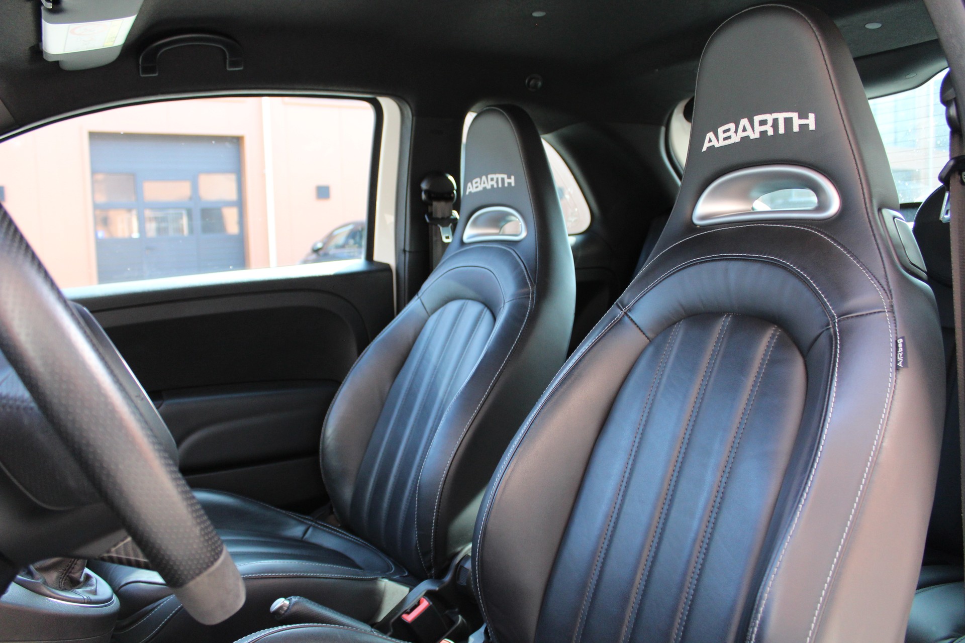 FIAT 595 1.4 16V Turbo Abarth Competizione - "Pack Carbone * Echappement Monza * GPS * Aide au Station. * Distribution faite"-image-14
