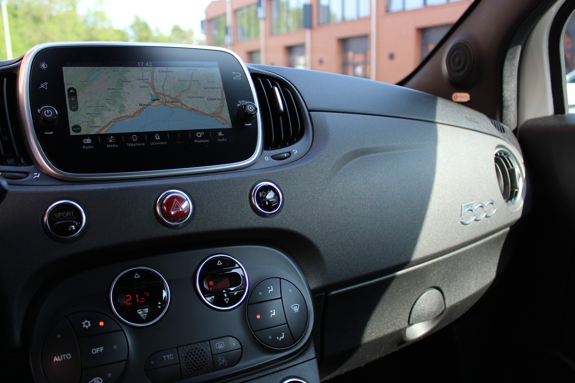 FIAT 595 1.4 16V Turbo Abarth Competizione - "Pack Carbone * Echappement Monza * GPS * Aide au Station. * Distribution faite"-image-11