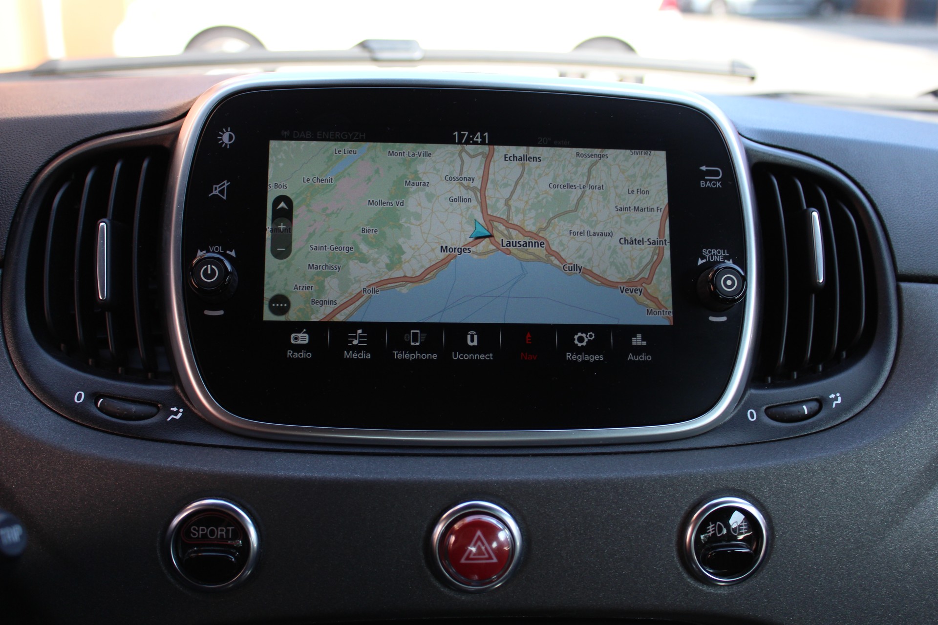 FIAT 595 1.4 16V Turbo Abarth Competizione - "Pack Carbone * Echappement Monza * GPS * Aide au Station. * Distribution faite"-image-8