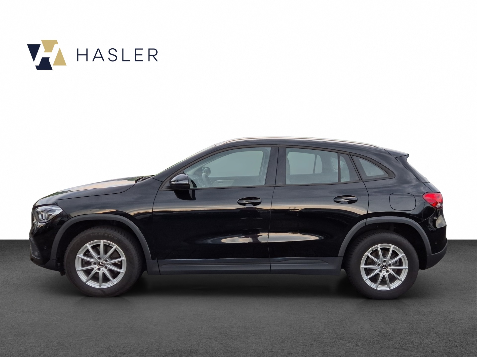 MERCEDES-BENZ GLA 200 7G-DCT-image-2
