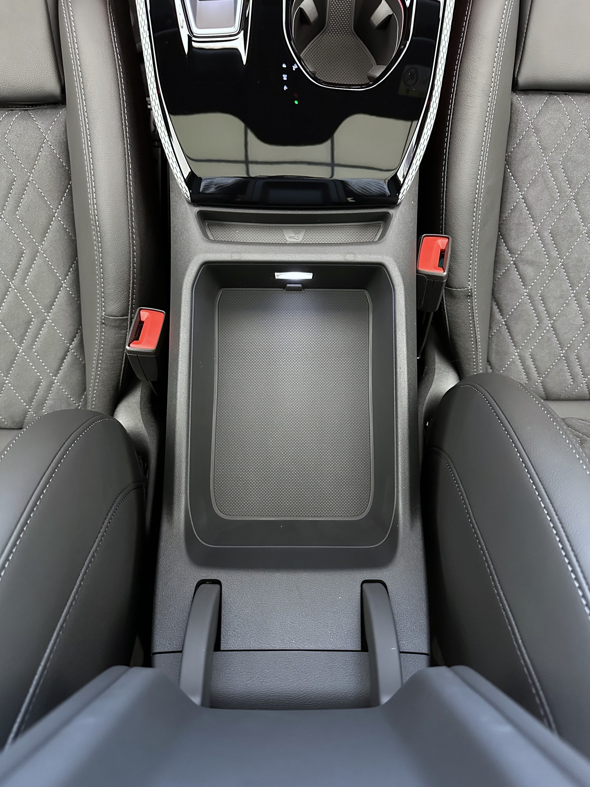 AUDI S5 Avant TFSI quattro S tronic-image-12