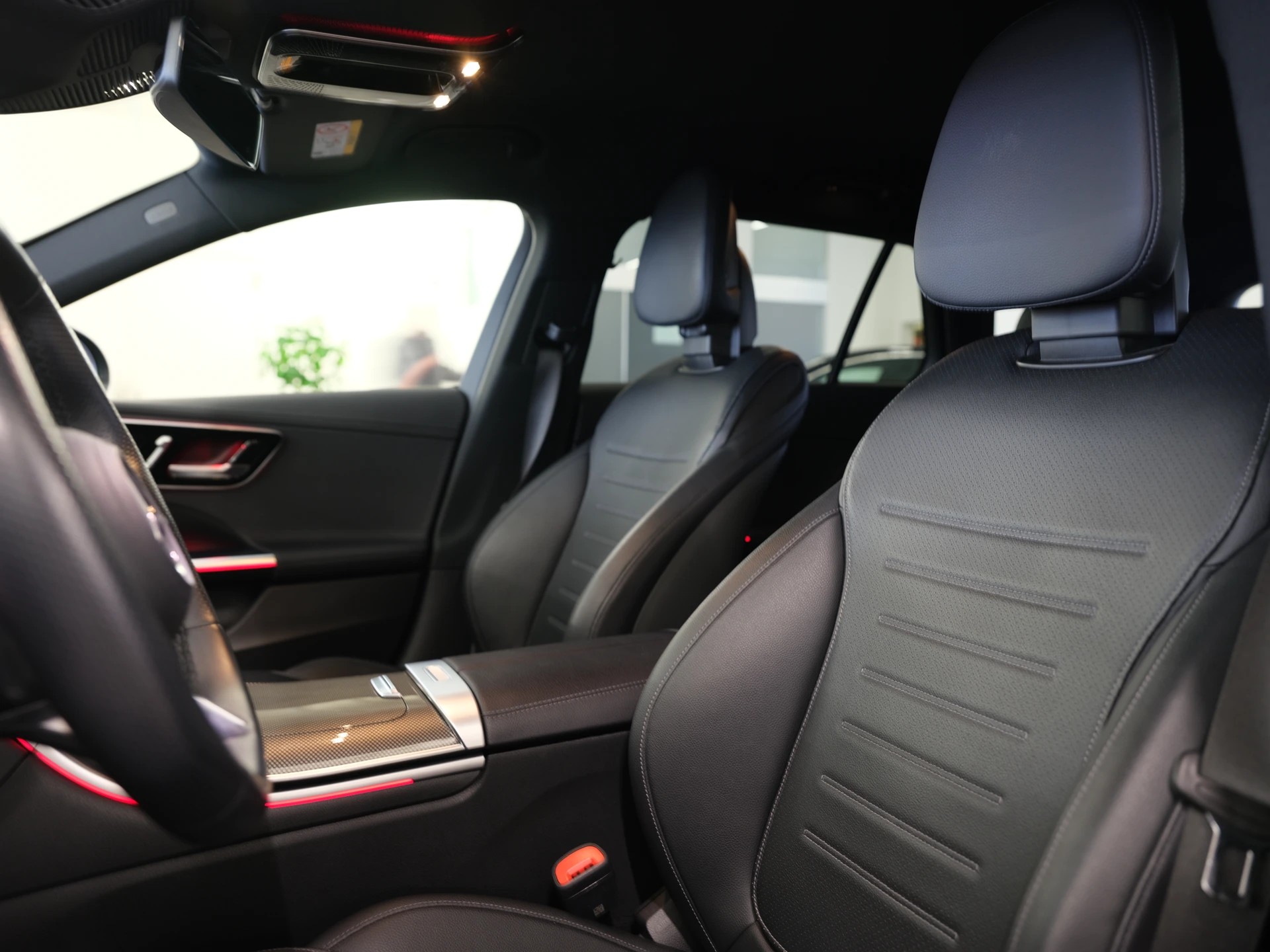 MERCEDES-BENZ C 300 e T AMG Line-image-2