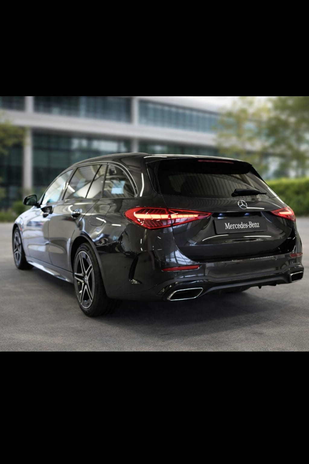 MERCEDES-BENZ C 300 e T AMG Line-image-1