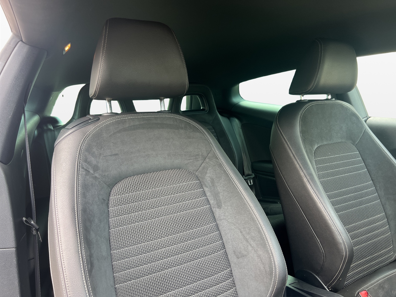 VW Scirocco 1.4 TSI BlueMotion Technology-image-13