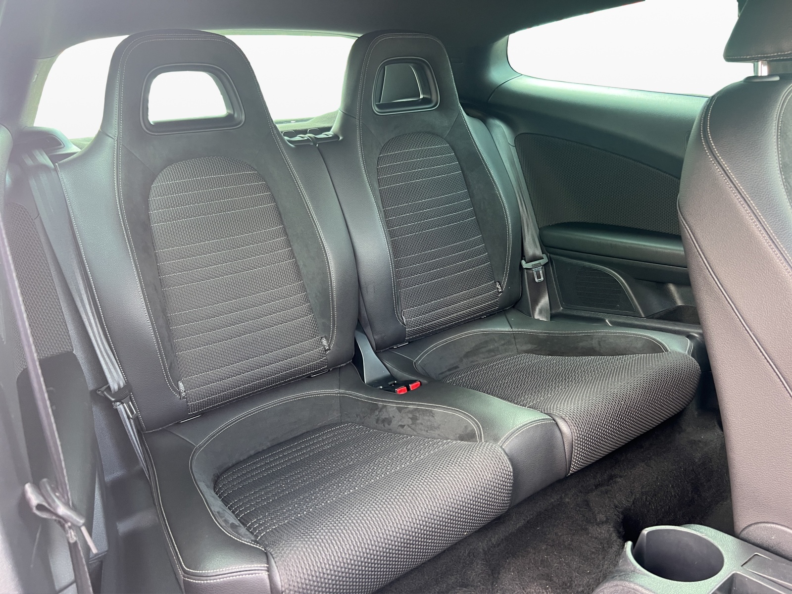 VW Scirocco 1.4 TSI BlueMotion Technology-image-16