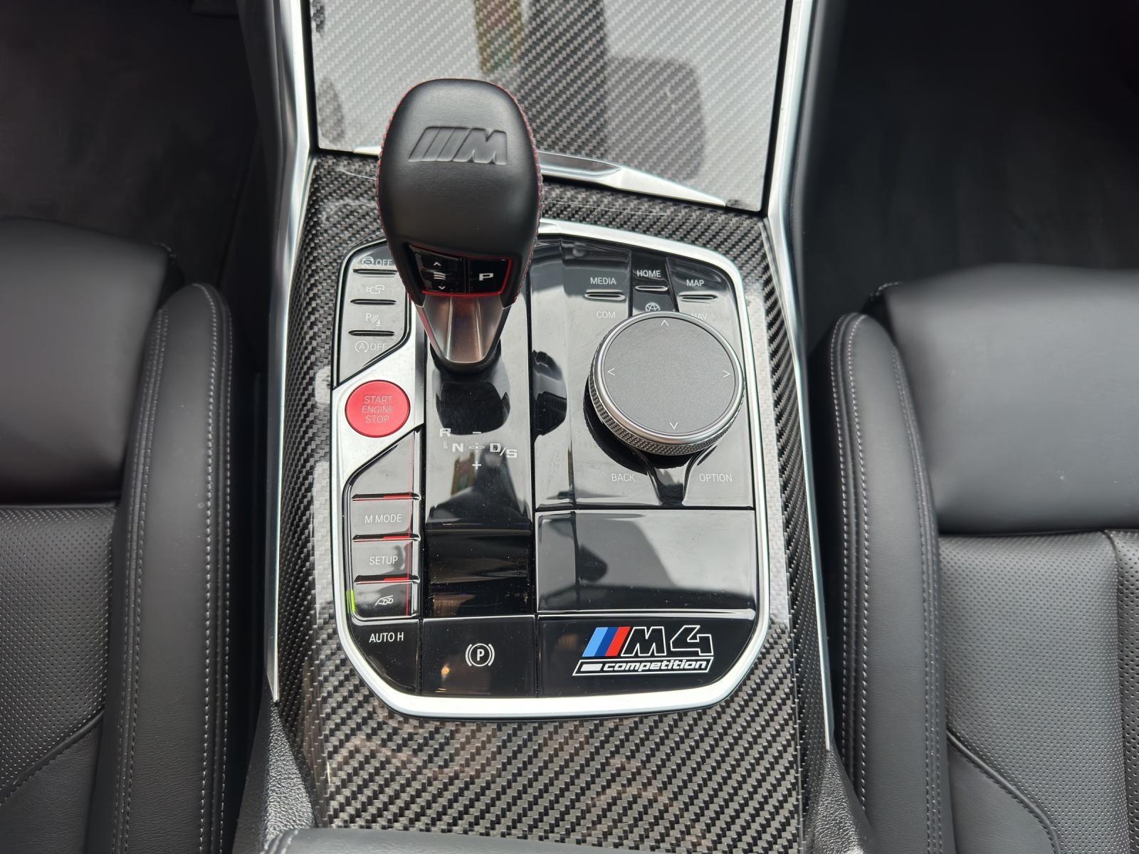 BMW M4 Competition Coupé-image-9