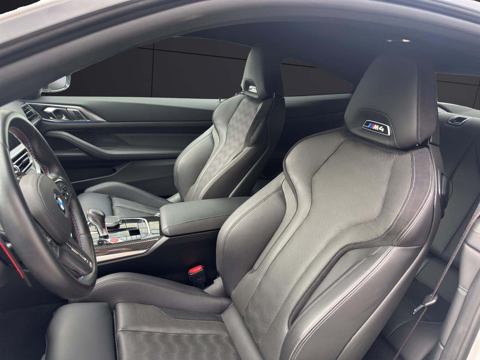 BMW M4 Competition Coupé-image-12