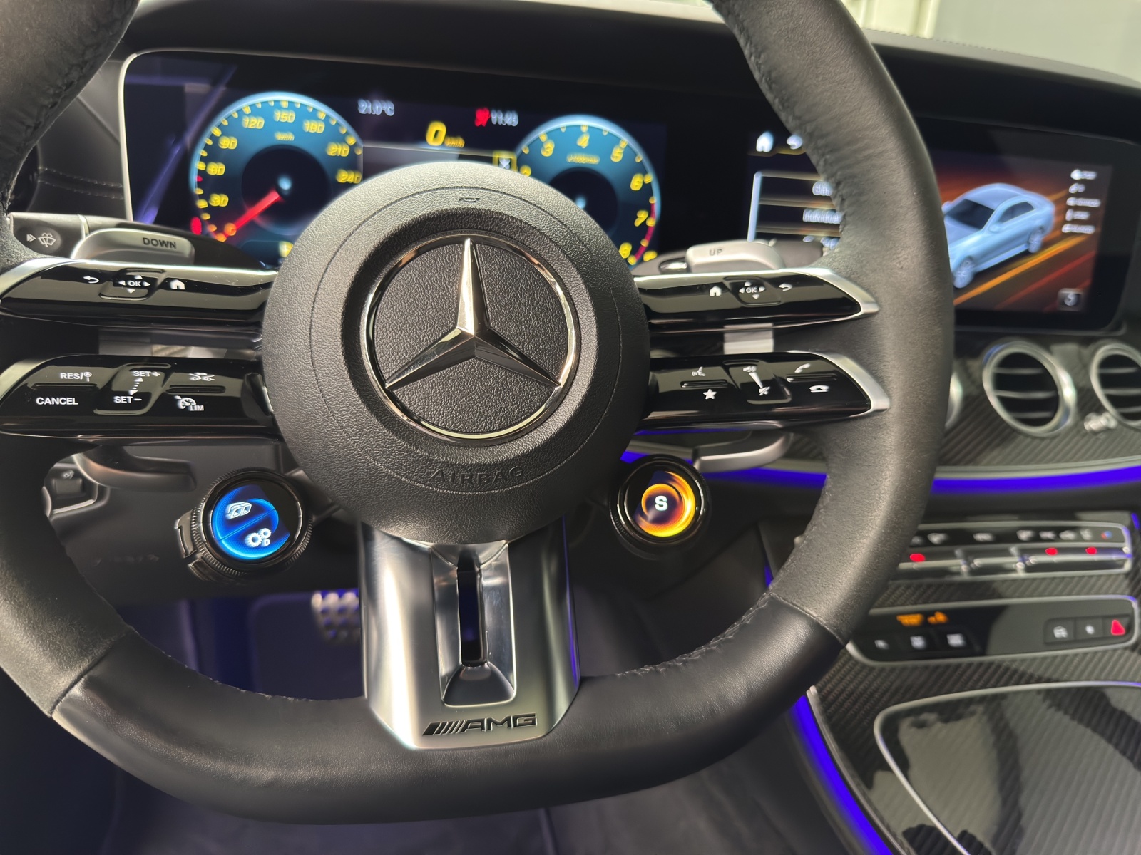 MERCEDES-BENZ AMG E 53 4matic+-image-14